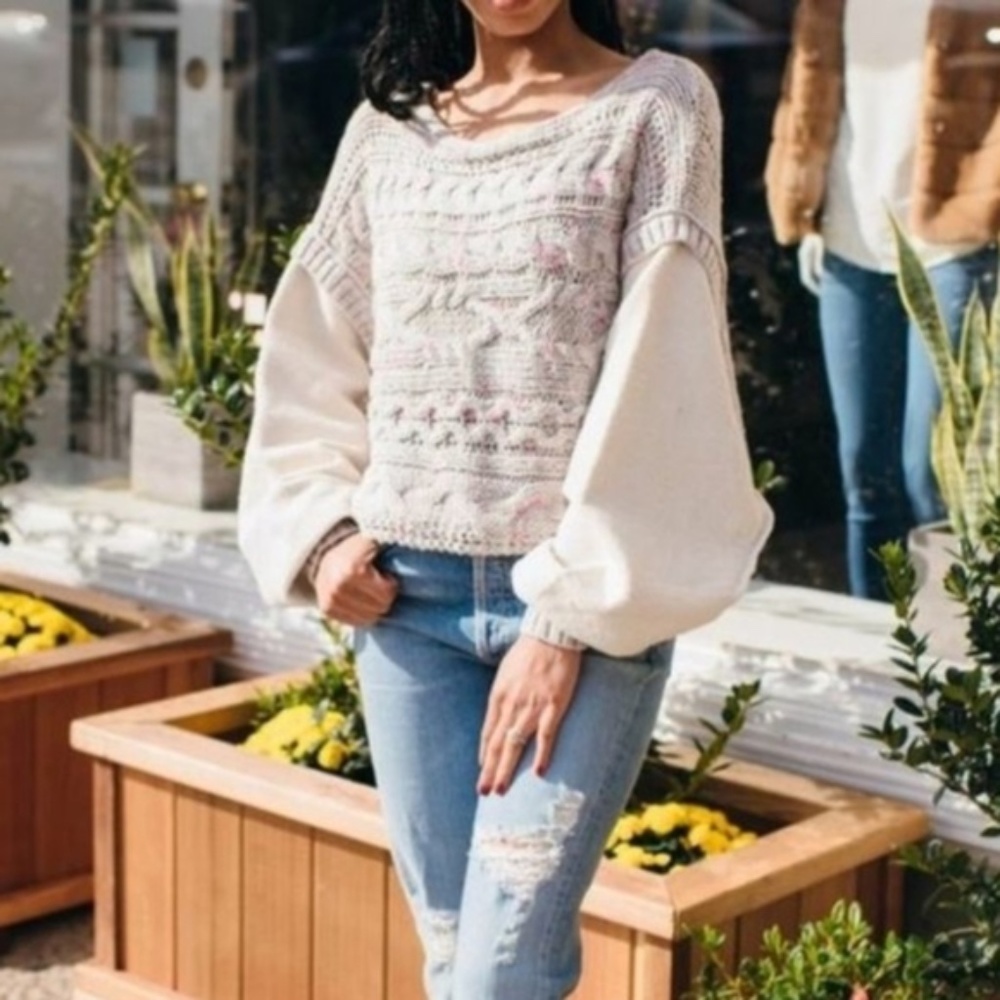 ✨Free People ✨Honey Cable Knit Pullover🌸 size Medium white combo NWT